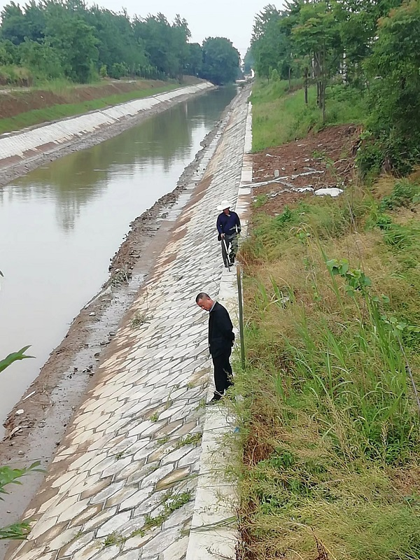 湖南小山建設(shè)有限公司,承接水利水電工程,承接河湖疏浚工程,機械設(shè)備租賃,建材銷售,小山建設(shè)